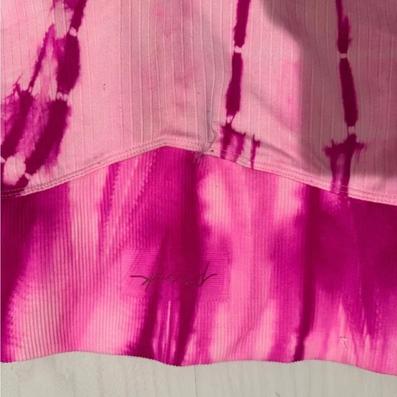 VS PINK Leggings NWOT - Picture 3 of 5